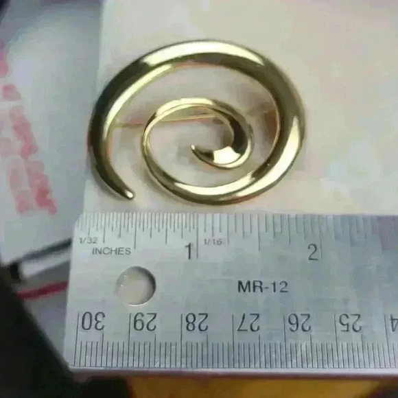 Vintage Napier Gold-toned brooch pin - Picture 10 of 13